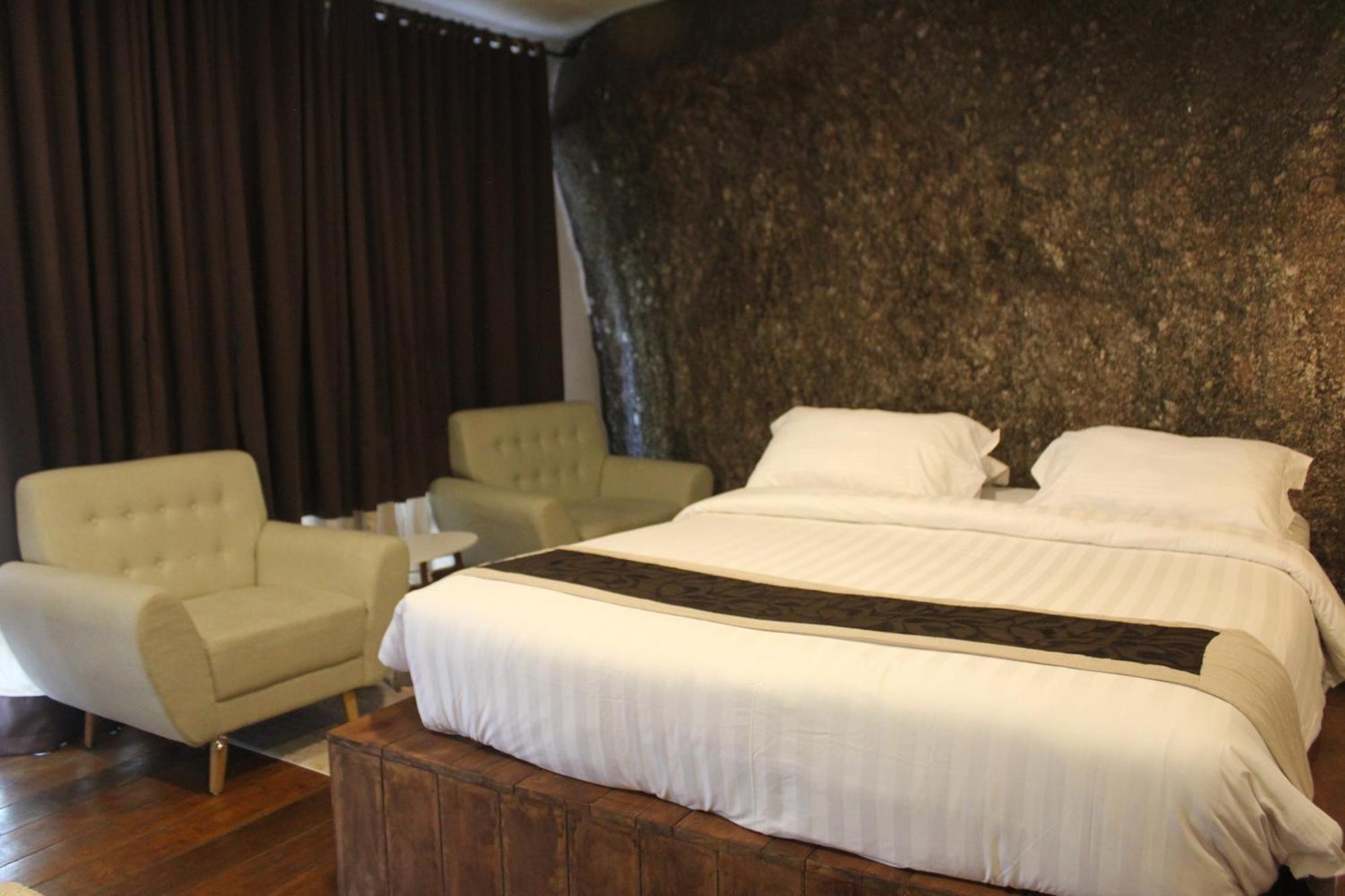 Natuna Dive Resort 라나이 외부 사진